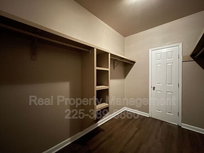Building Photo - 30092 Irene Kennard Ave
