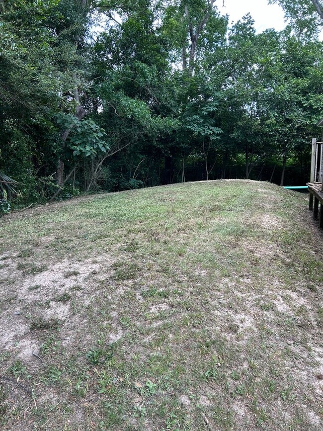 Building Photo - 112 Tyner Dr