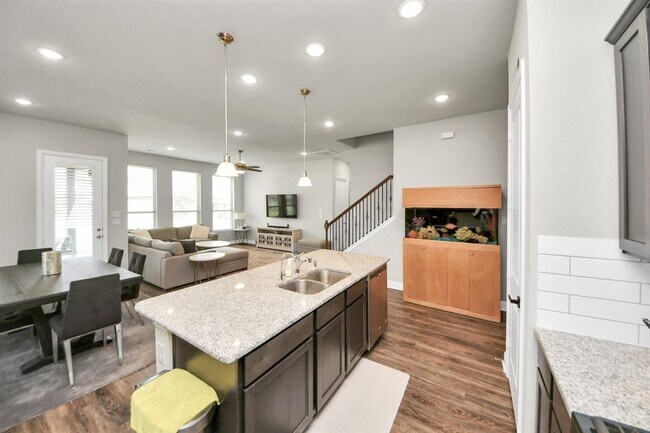 Building Photo - 6331 Cambrai Wood Ln