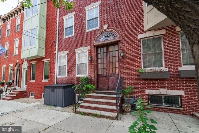 Building Photo - 1538 Christian St