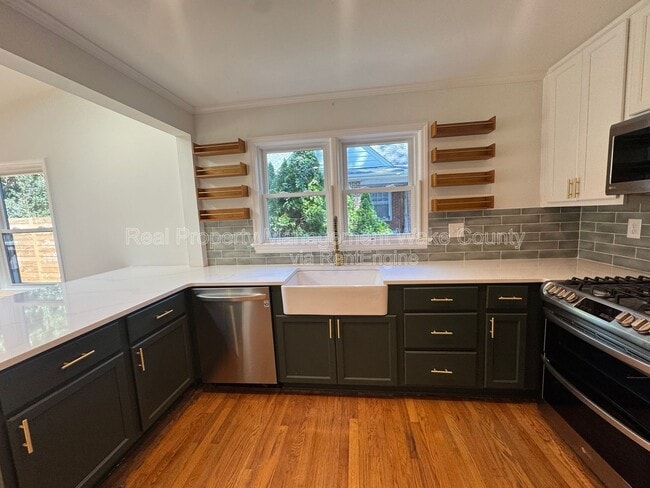 Building Photo - 3018 Medlin Dr