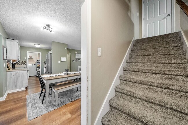 Building Photo - 1700 Cedar Springs Cir
