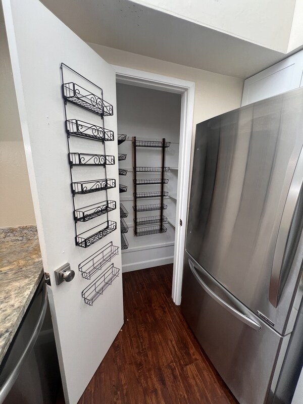 Building Photo - 3022 Yulupa Ave