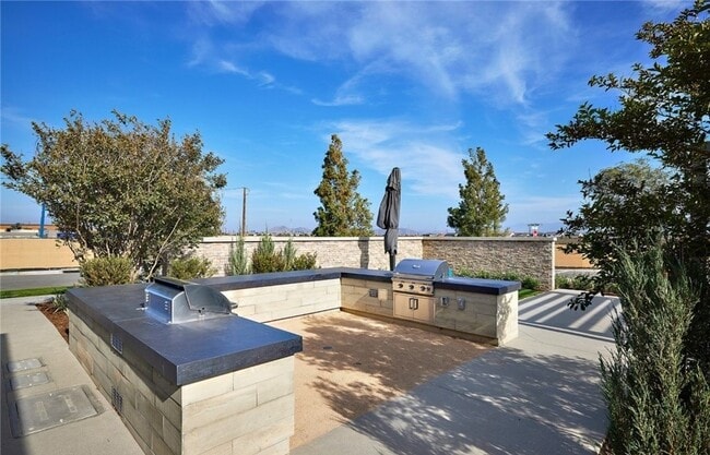 Building Photo - 2456 E Encanto Pso