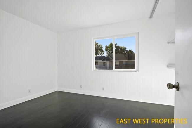 Building Photo - 22815 Leo Ln