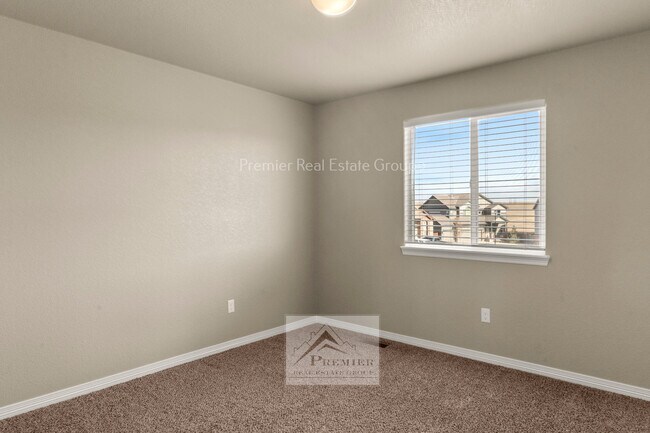 Building Photo - 6105 Fiddle Wy