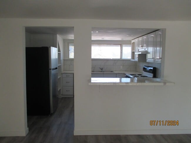 Building Photo - Cute 2 Bed 1 Bath Duplex in Puyallup