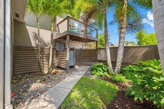 Building Photo - Historic Granada Terrace Home in St. Pete!!