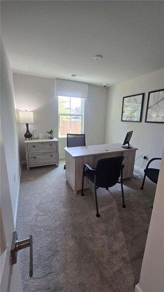 Building Photo - 12 Downing Dr