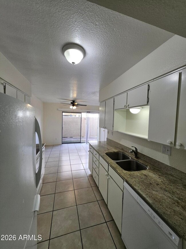 Building Photo - 5635 S Clambake Bay Ct