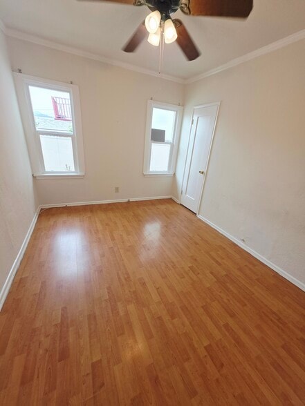 Building Photo - 449 W Harvard St