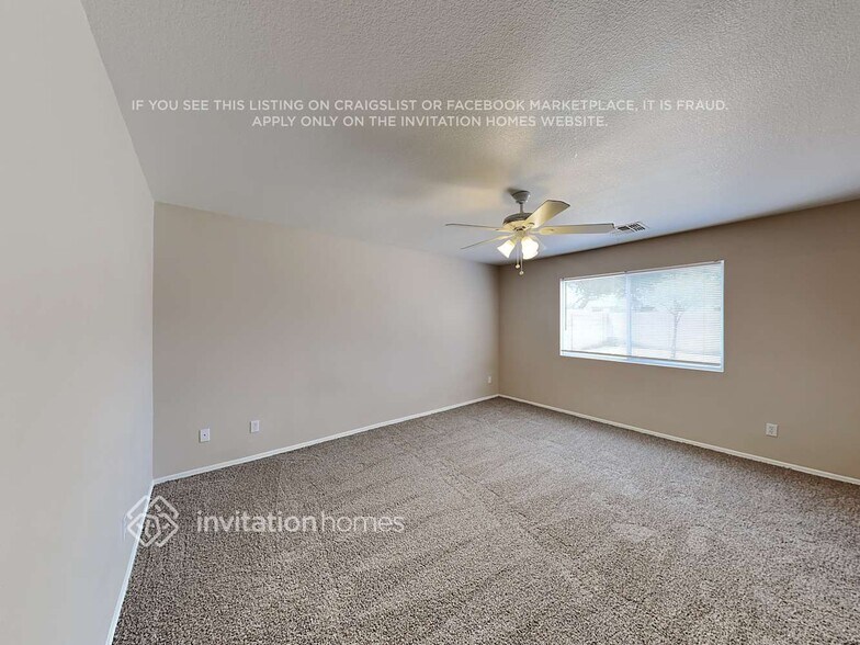 Building Photo - 15440 W Gelding Dr