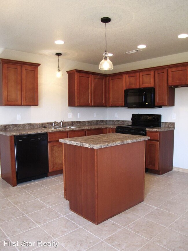 Building Photo - 3 br, 2 bath House - 1630 Omaha Drive