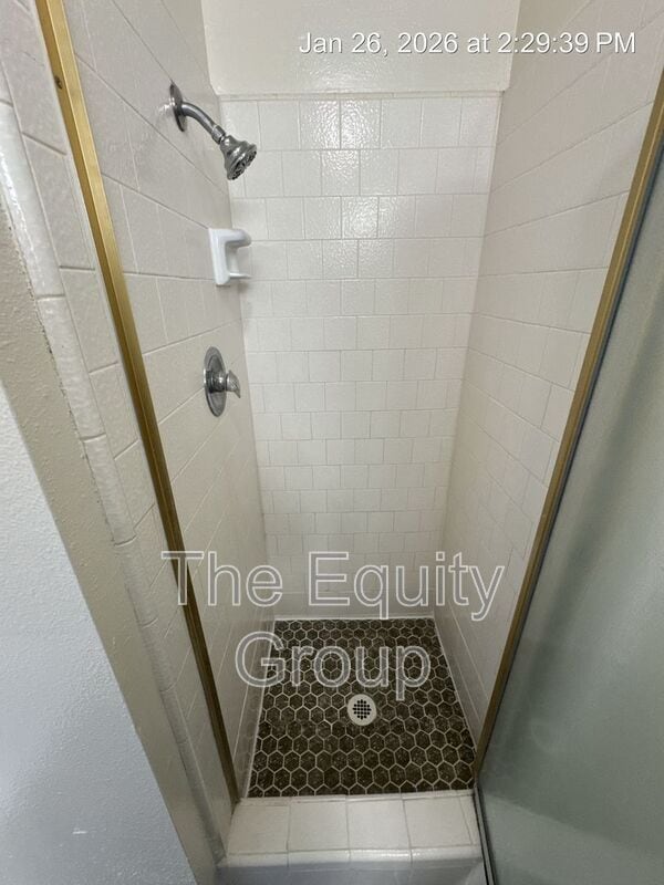 Building Photo - 3523 S County Center Dr