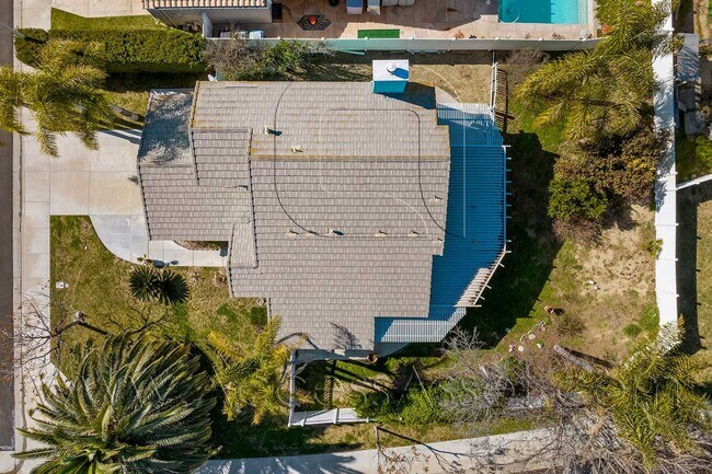 Building Photo - Charming 4/Bed 3/Bath Home In The Heart Of...