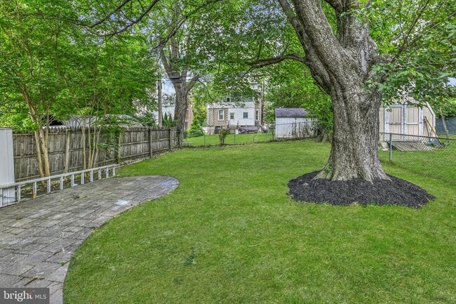Building Photo - 2630 Wycliffe Rd