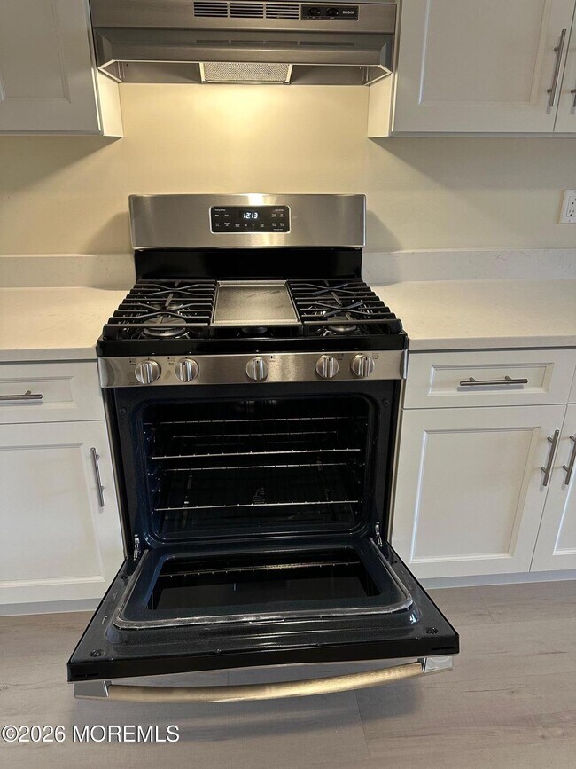 Building Photo - 2510 Belmar Blvd