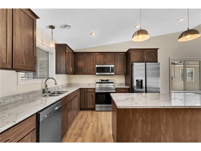 Building Photo - 4325 32nd St S