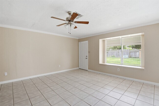 Building Photo - 6122 S Greenpark Dr