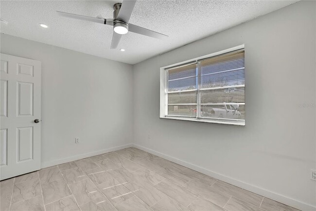 Building Photo - 10986 W Tidewater Cir