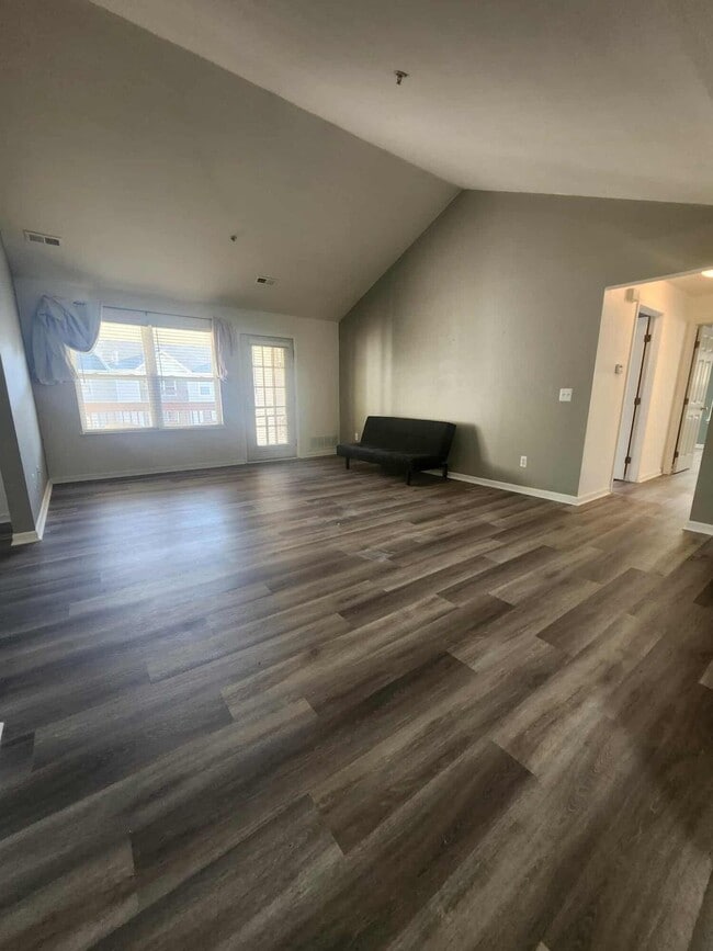 Building Photo - 1367 Millbrook Trail