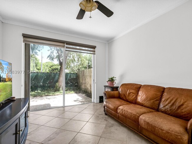Building Photo - 15037 SW 50th Ct