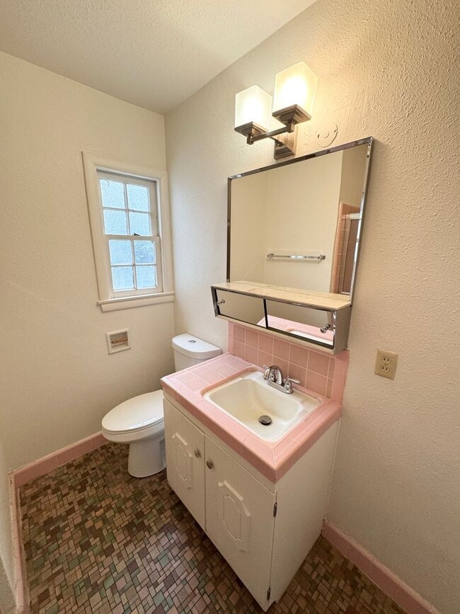 Building Photo - 1505 54th St