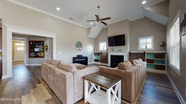 Building Photo - 486 W Craftsman Wy
