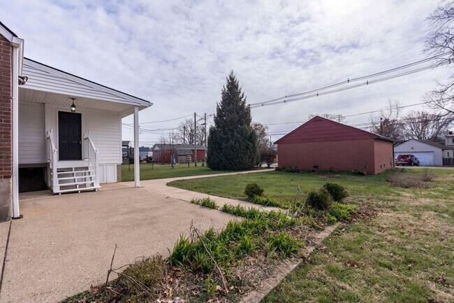 Building Photo - 2664 Kings Hwy