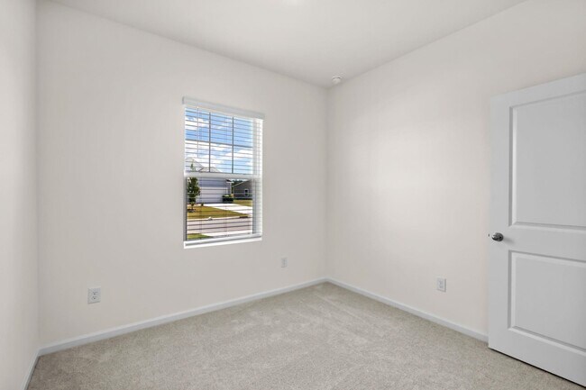 Building Photo - 450 Castillo Dr