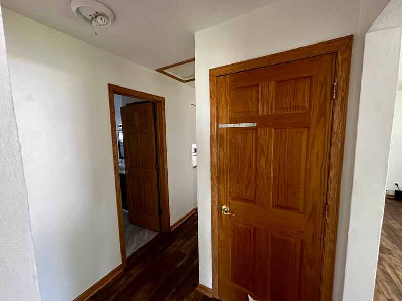 Building Photo - 4011 David Rd