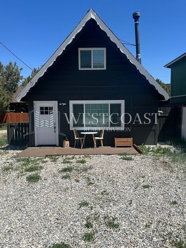 Building Photo - Charming Big Bear Retreat – Cozy 2-Bed Cab...