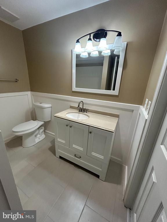 Building Photo - 4054 Norbeck Square Dr