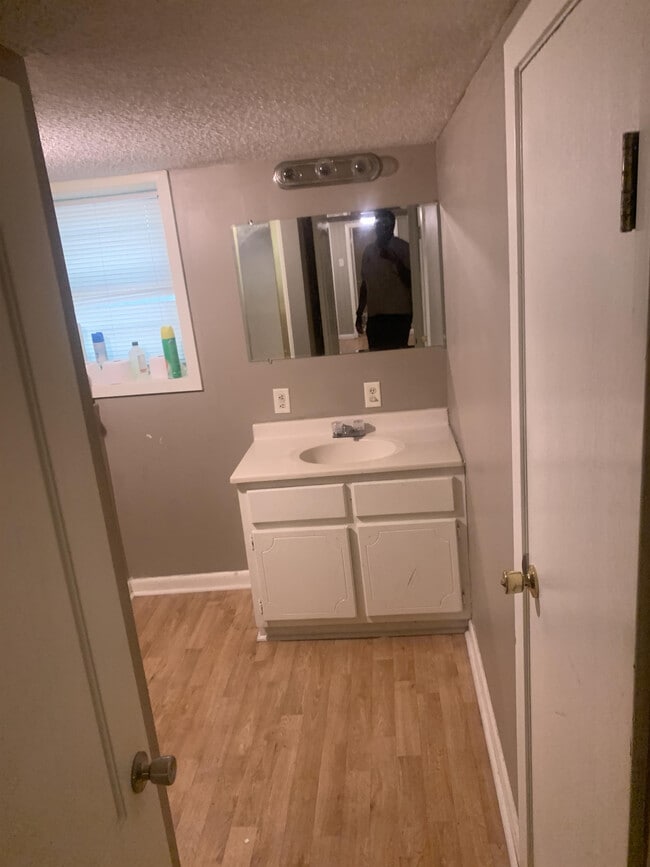 Building Photo - 203 Nanney Dr