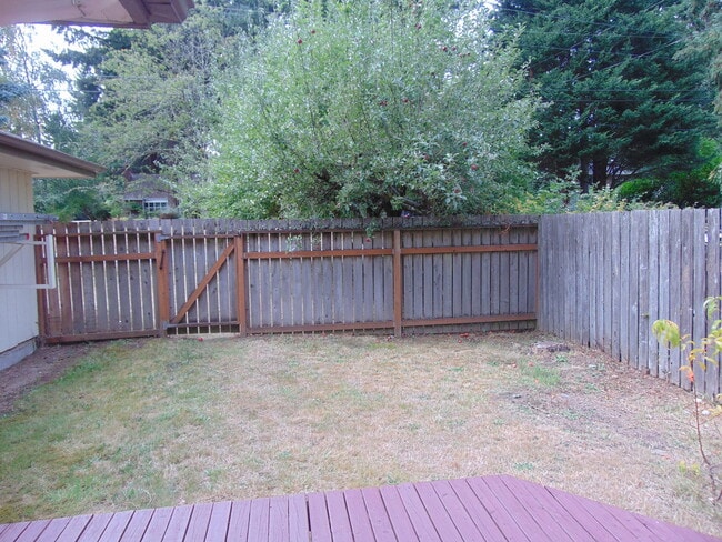 Building Photo - Beautifully Refinished 4BR 2BA Home on Lar...