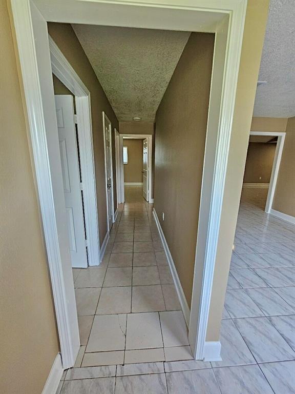 Building Photo - 1829 Aspen Ln