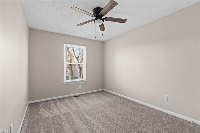 Building Photo - 1619 Slidell Ln
