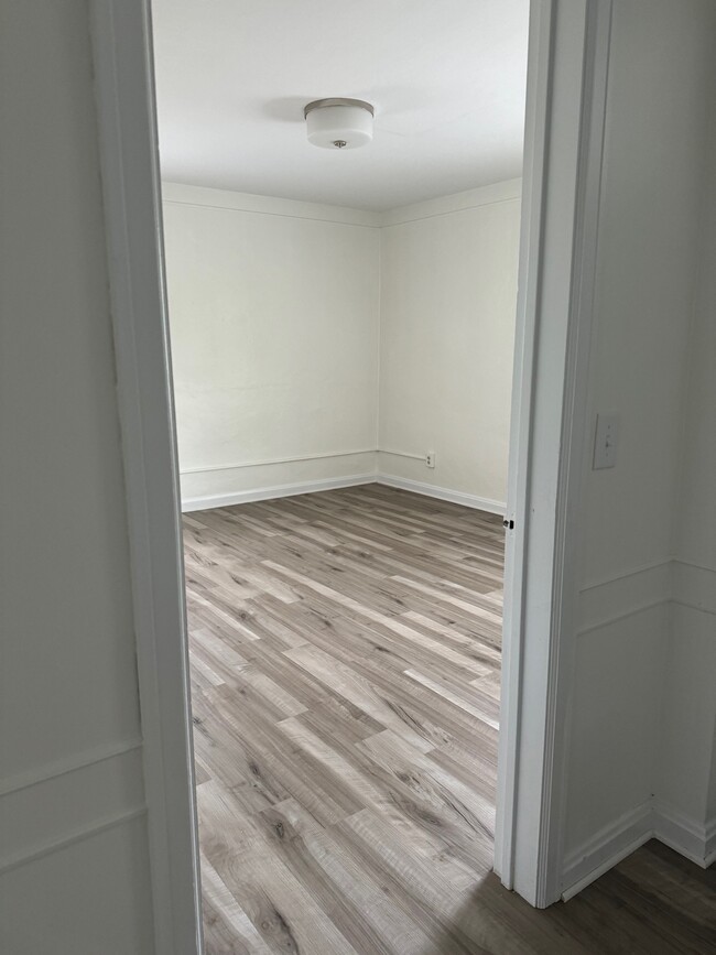 Building Photo - 3148 Werk Rd