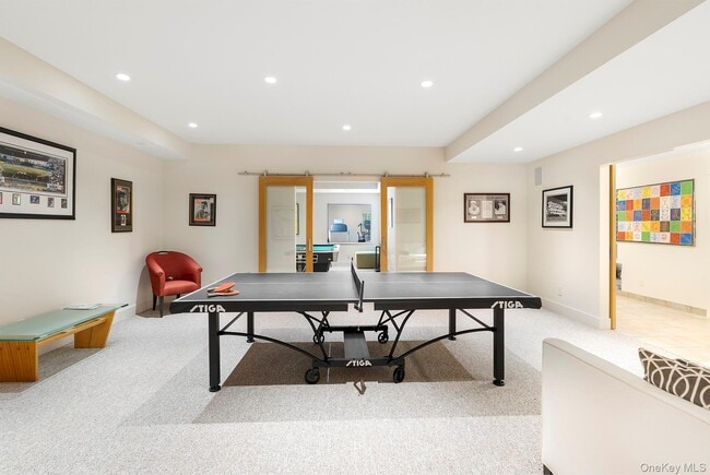 Building Photo - 316 Deerfield Rd