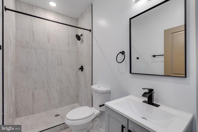 Building Photo - 2203 N 7th St