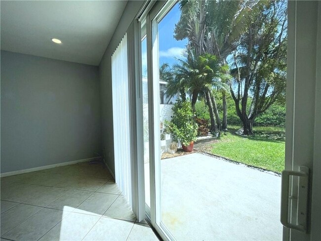 Building Photo - 777 NW 151st Ave