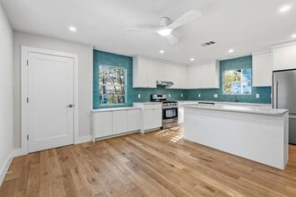 Building Photo - 827 Gullett St