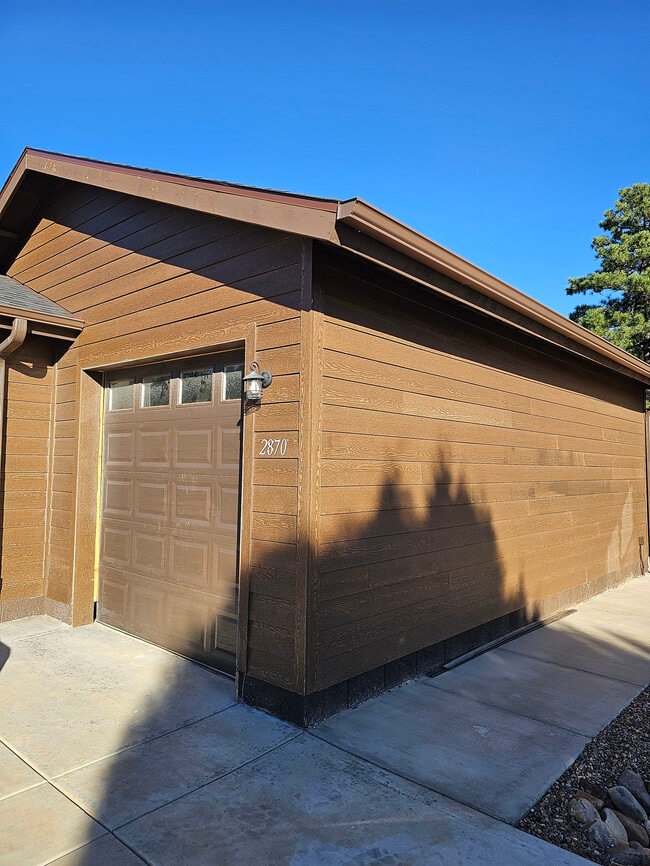 Building Photo - 2870 W Villa Loop