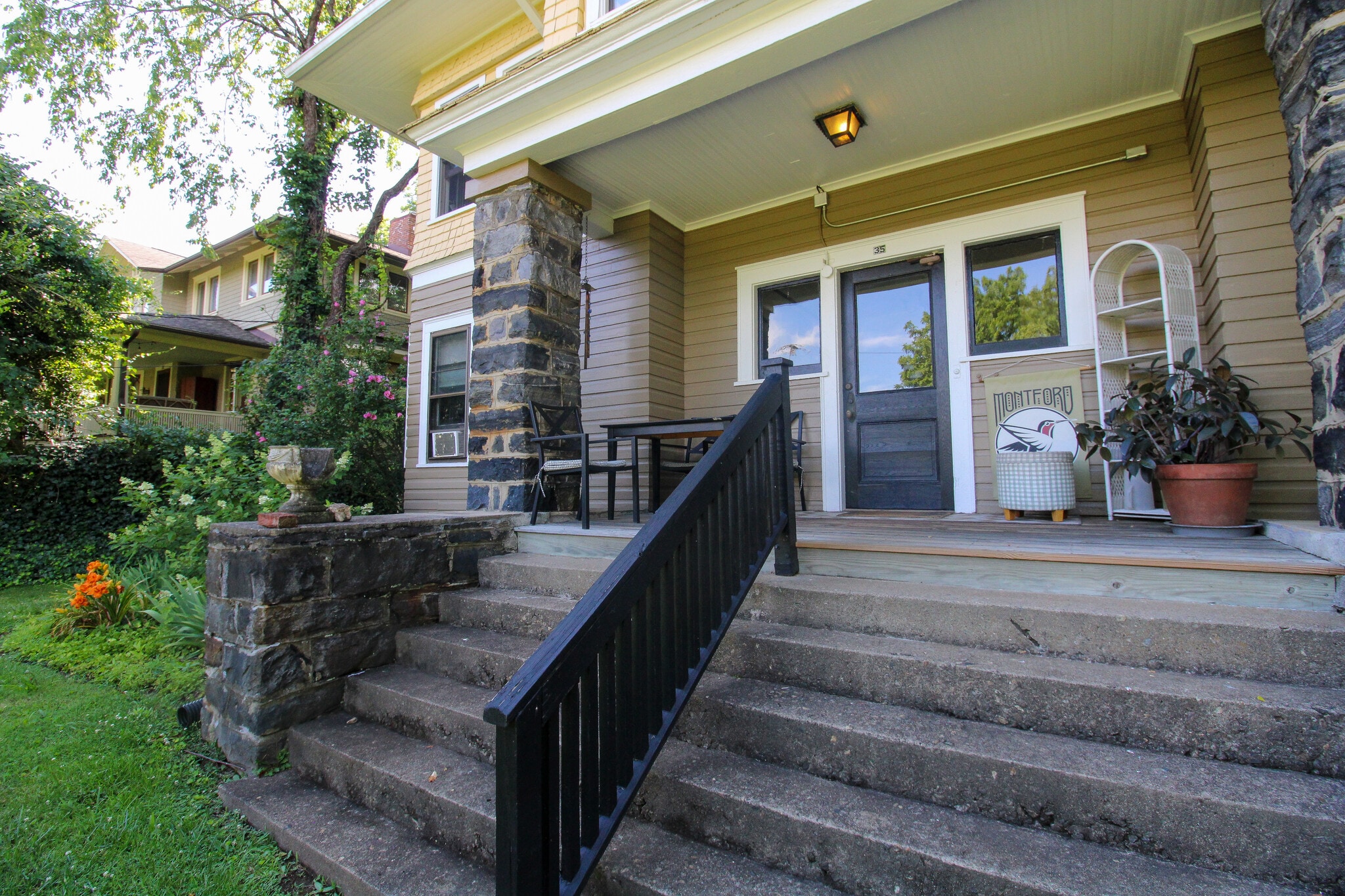 Building Photo - 35 Panola St