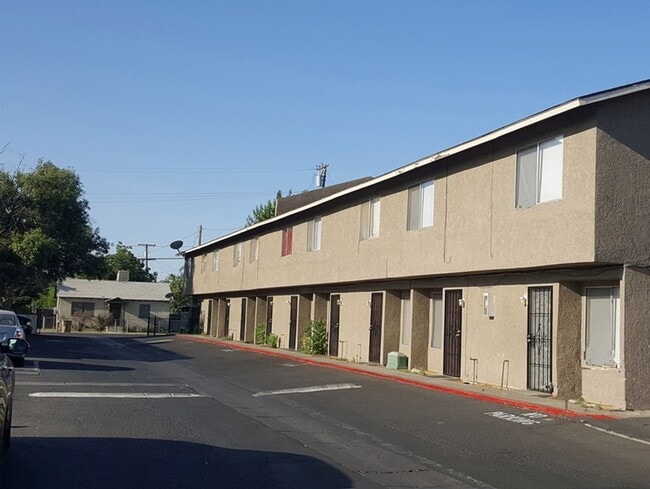 Building Photo - 2010 Larcus Ave