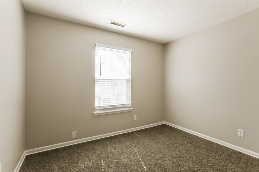 Building Photo - 121 Tracy Ridge Blvd