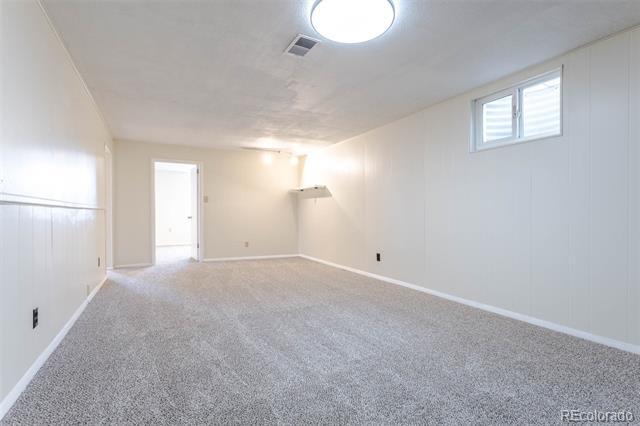 Building Photo - 755 Braun St