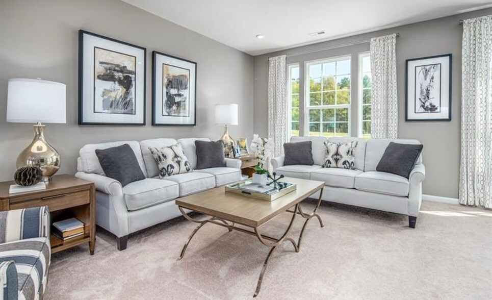 Living/Family Room - 7841 Blackbriar Way
