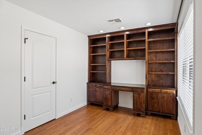 Building Photo - 4719 E Amber Sun Dr