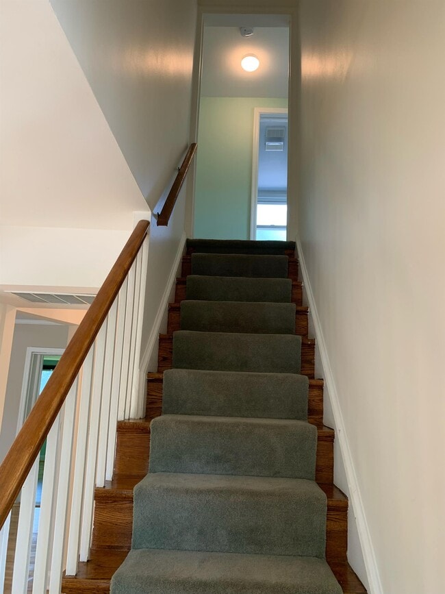 Building Photo - 9511 Singleton Dr